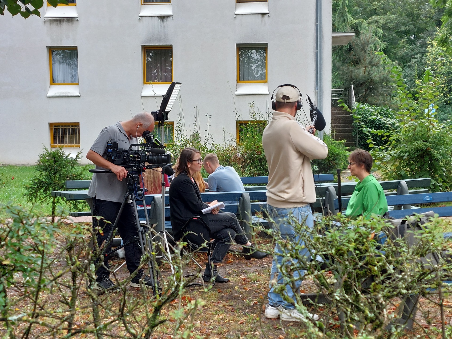 Fernsehdreh mit „Klimazeit“ - Unsere Schülerinnen und Schüler stehen Rede und Antwort (Foto: Dr. G. Hoffmann)