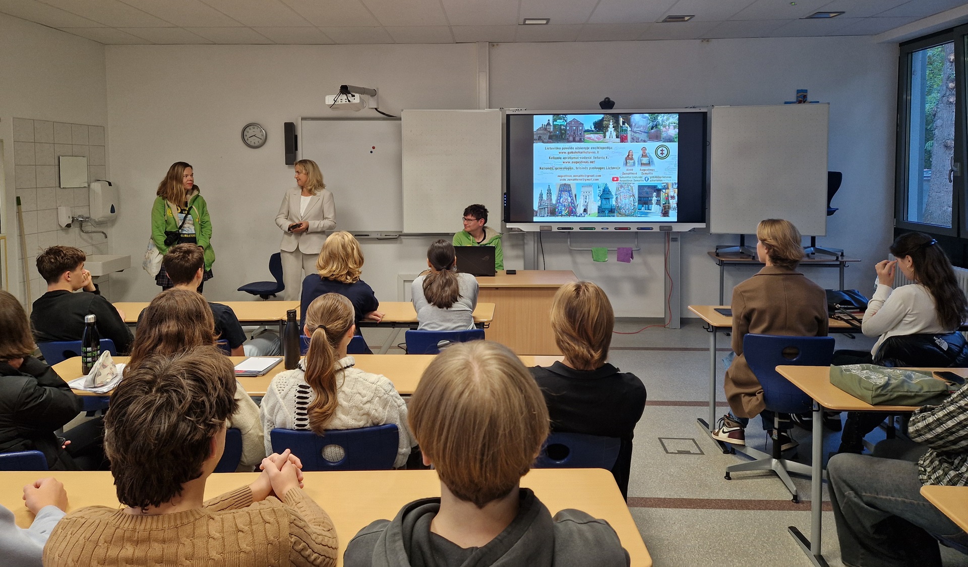 Das Litauische Gymnasium empfängt die Organisatoren der Expedition „Das litauische Erbe“