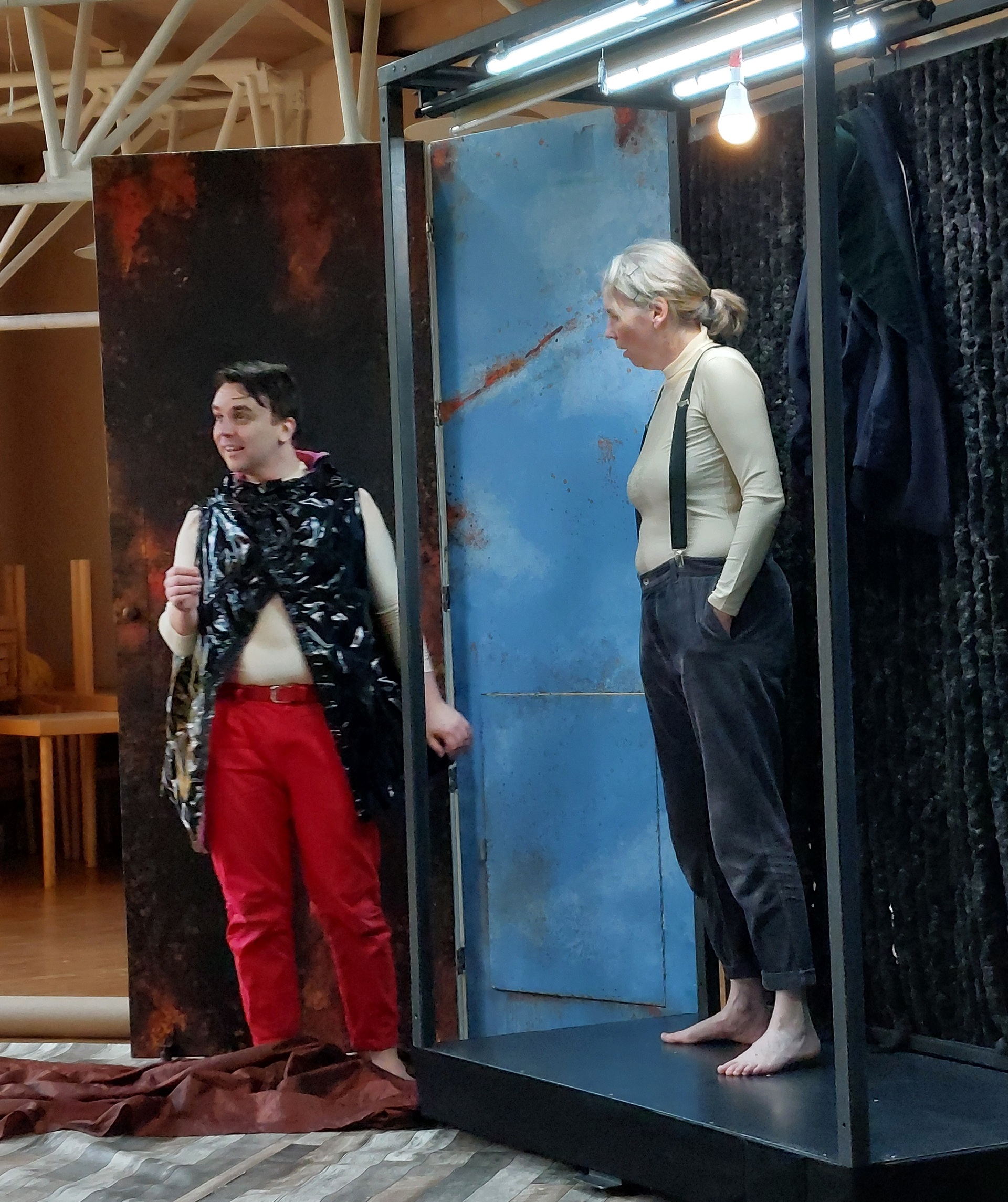 „goethe.faust“ - mobiles Theater im Internatssaal (Foto: Dr. G. Hoffmann)