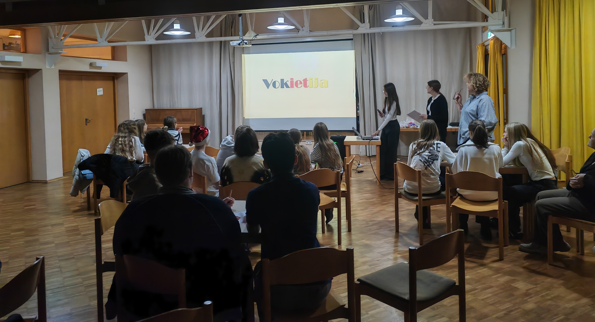 Svečių iš Vilniaus Martyno Mažvydo progimnazijos vizitas (Foto: I. G. Lendraitienė)